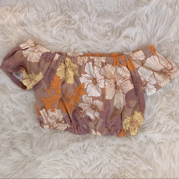 Wilfred Tops - 33- Wilfred Floral Hibiscus Off Shoulder Puff Crop Top